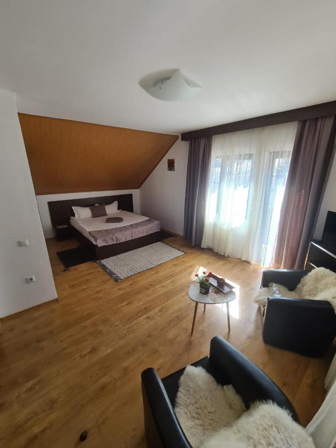 Casa Teleferic Hotell Buşteni Eksteriør bilde
