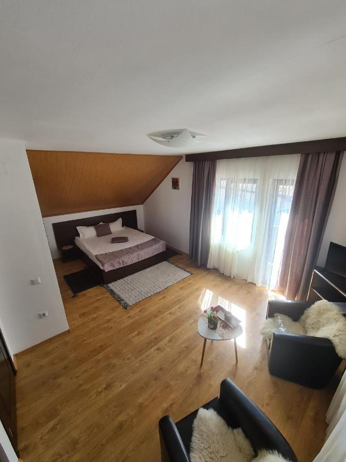 Casa Teleferic Hotell Buşteni Eksteriør bilde